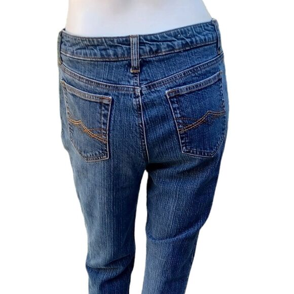 44174...St. John's Bay Straight leg Jeans Size 6, W28" 29"Inseam 8"Rise - Picture 4 of 6